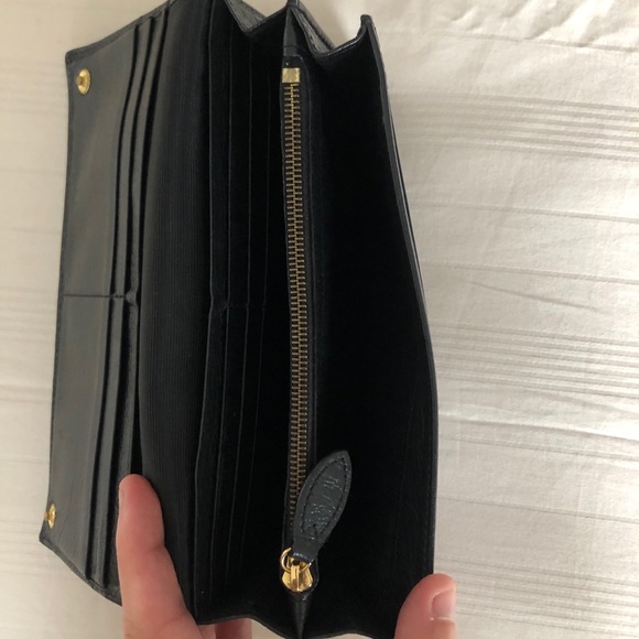 Authentic Mulberry Darina Wallet!! - Picture 6 of 7